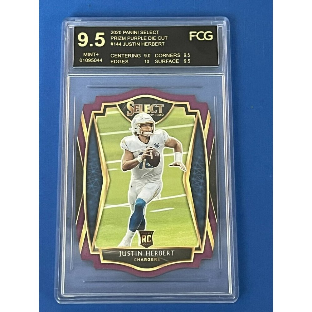 Justin Herbert 2020 Panini select #144 RC rookie Die-Cut PURPLE Graded 9.5 Mint